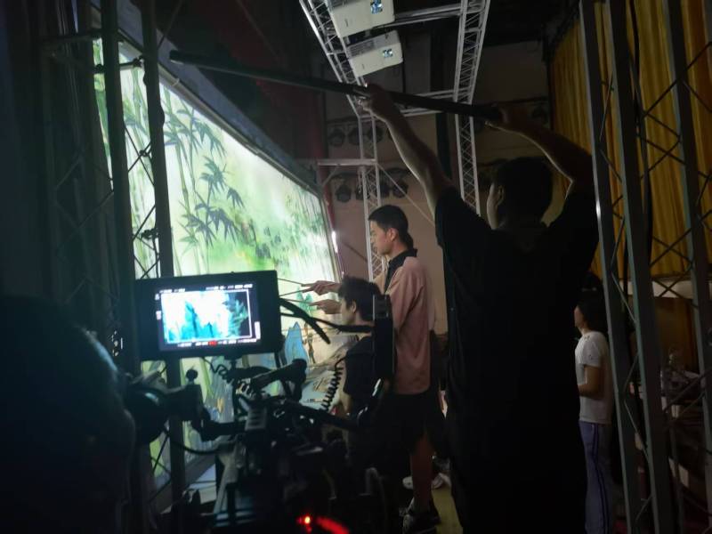雨湖区TVC拍摄公司：美妆时尚造梦师，雕琢细节中的高级质感
